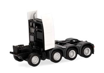 HER086356 - MAN-chassis 8x4 met luchtvering en geschutskoepel - 2 stuks om in elkaar te zetten
