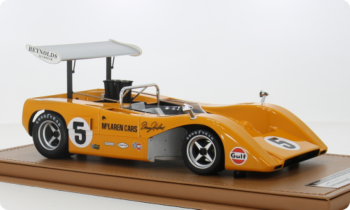 TM18-330B - McLAREN M8B #5 Can-Am-race van Mid-Ohio, winnaar 1969 D.HULME
