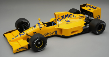 TM18-351A - LOTUS 102 met Lamborghini-motor #12 Grand Prix van Japan 1990 J.HERBERT