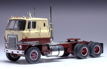 IXOTR201.22 - INTERNATIONAL Transtar COE 1965 beige en bruin