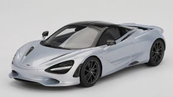 TS0546 - McLAREN 750S 2023 Lichtgrijs