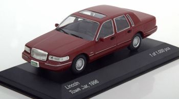 WBX133 - LINCOLN Town Car 1996 metallic rood