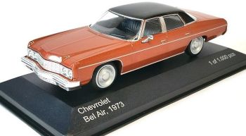 WBX187 - CHEVROLET Bel Air 1973 roze metalen zwart dak