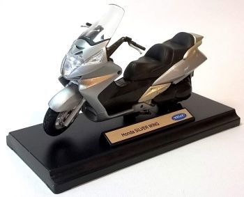 WELH19660PWE - HONDA Silver Wing scooter grijs