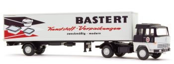 WIK054701 - MAGIRUS 4x2 met halfstijve carrosserie 1 as Bastert