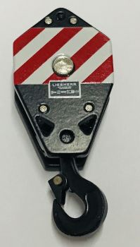 YCC215 - Haak 36 Tons LIEBHERR Zwart; Rood en Wit - In miniatuur